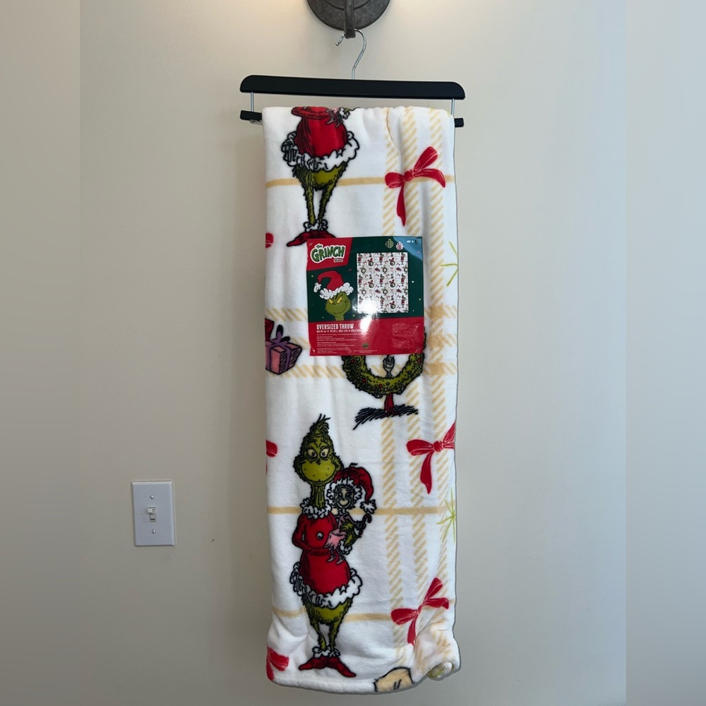 The Grinch Oversized Throw Blanket – 60” x 70” – Super‎ Soft Fleece | NWT